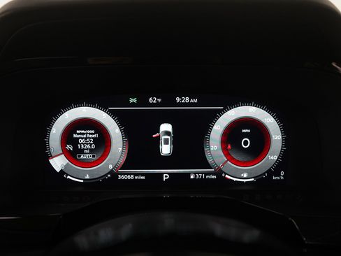 Used 2024 Nissan Pathfinder Platinum AWD/4WD image 33