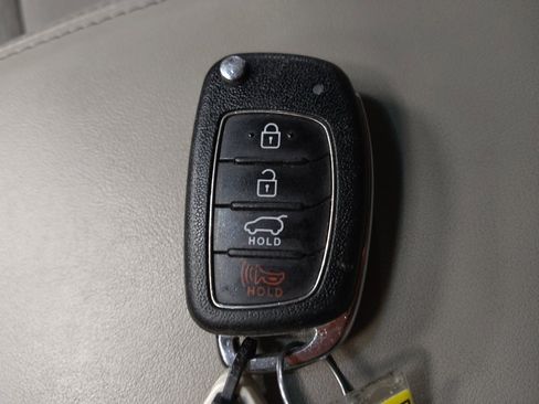 Used 2021 Hyundai Tucson SE FWD image 32