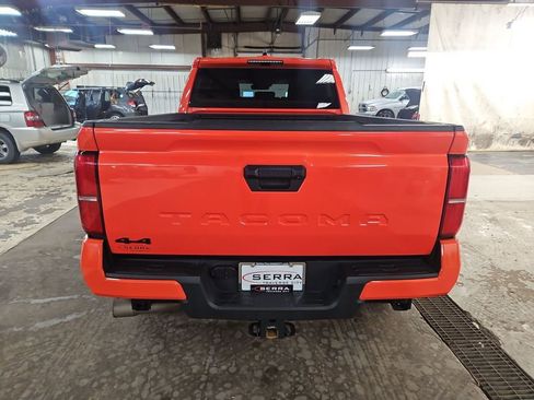 Used 2024 Toyota Tacoma TRD Sport image 4