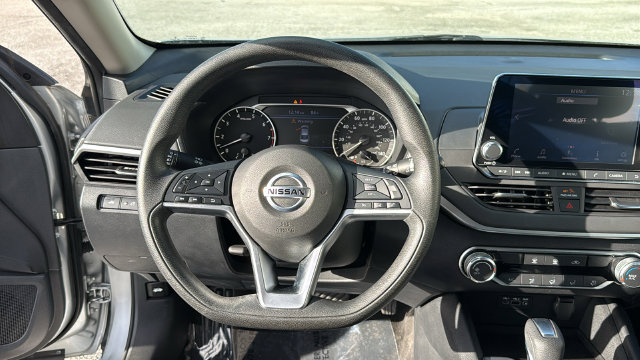 Used 2022 Nissan Altima 2.5 SV AWD/4WD image 22