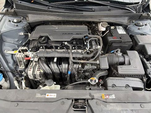 Used 2023 Hyundai Elantra Limited image 48