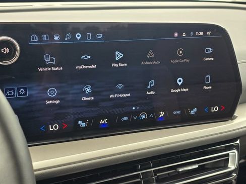 Used 2025 Chevrolet Traverse LT w/ LPO, Floor Liner Package FWD image 28
