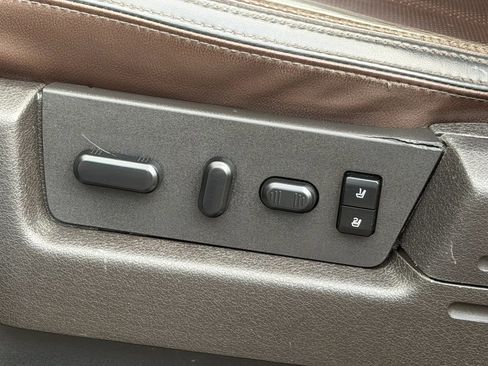 Used 2012 Ford F150 Platinum image 28