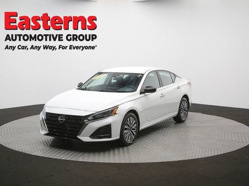 Used 2023 Nissan Altima 2.5 SV AWD/4WD image 40