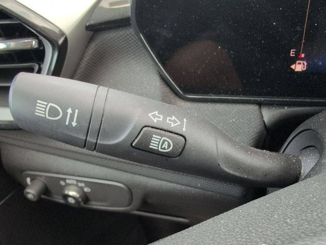 Used 2025 Chevrolet TrailBlazer LT w/ Driver Confidence Package FWD image 24