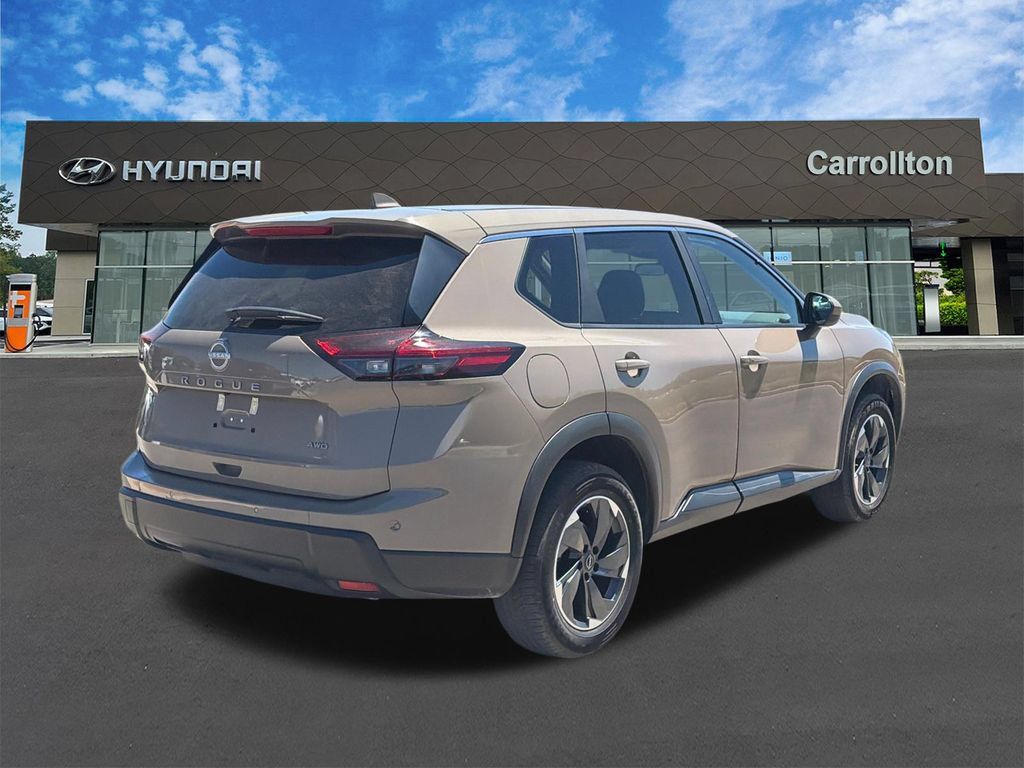 Used 2025 Nissan Rogue SV AWD/4WD image 5