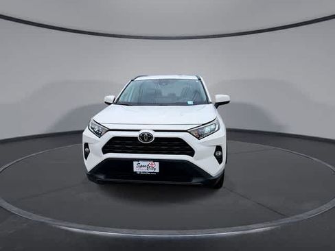 Used 2021 Toyota RAV4 XLE AWD/4WD image 3