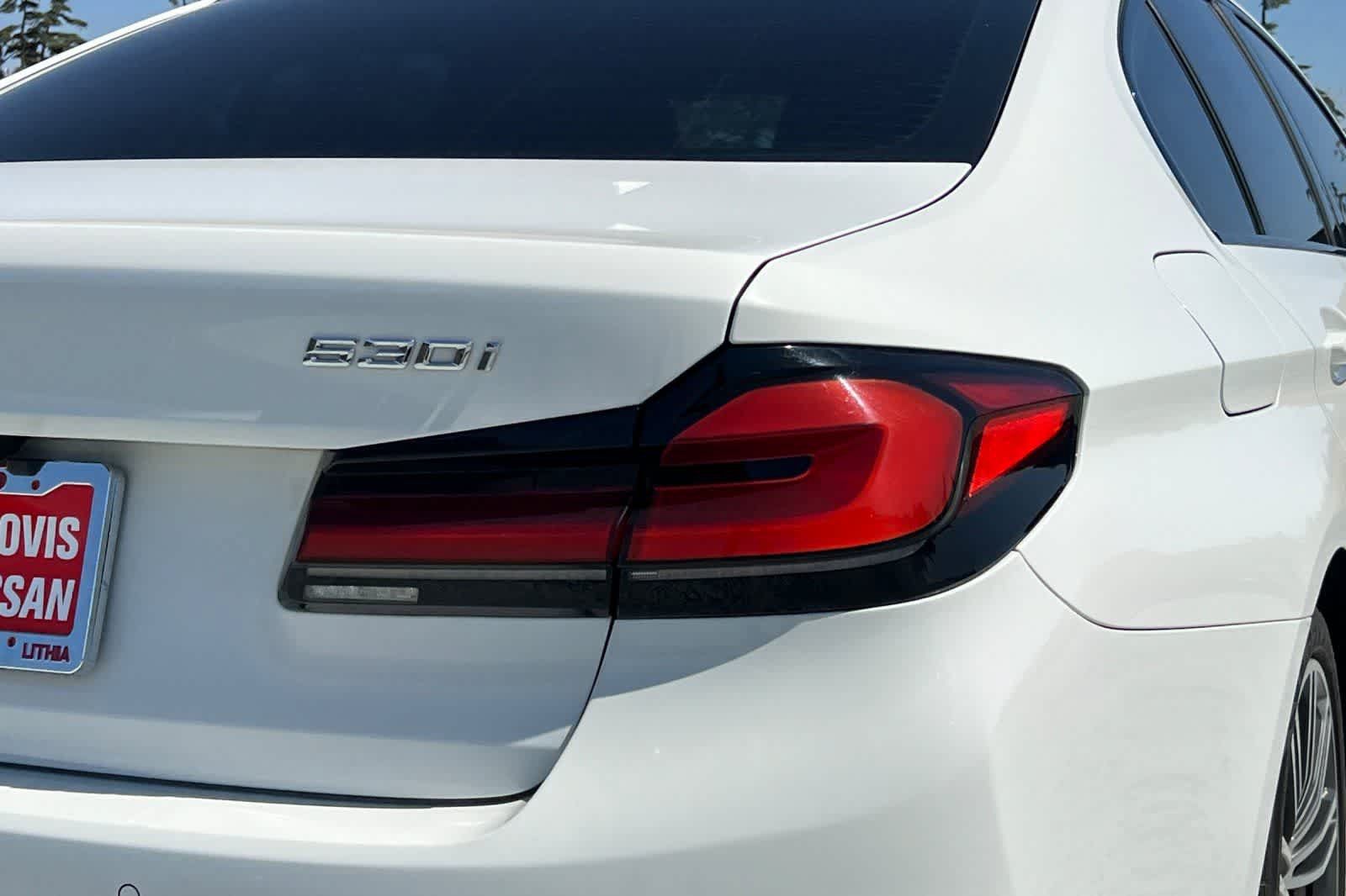 Used 2020 BMW 530i w/ M Sport Package RWD image 13