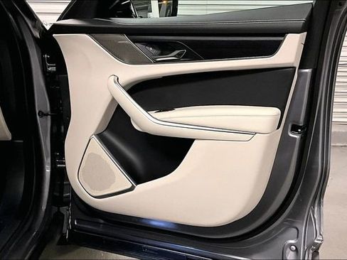 Certified 2025 Jaguar F-PACE R-Dynamic S image 27