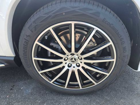 New 2025 Mercedes-Benz GLS 580 4MATIC image 9