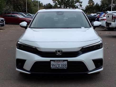 Used 2024 Honda Civic Touring image 2