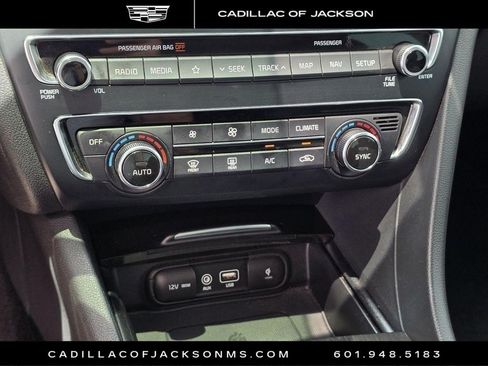 Used 2020 Kia Optima Premium FWD image 23