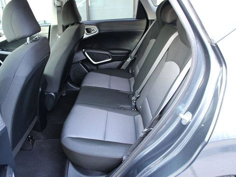 Used 2023 Kia Soul LX image 16