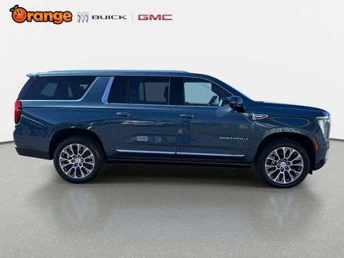New 2026 GMC Yukon XL Denali w/ Denali Reserve Package image 2