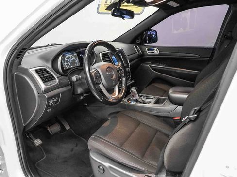 Used 2021 Jeep Grand Cherokee Laredo RWD image 17