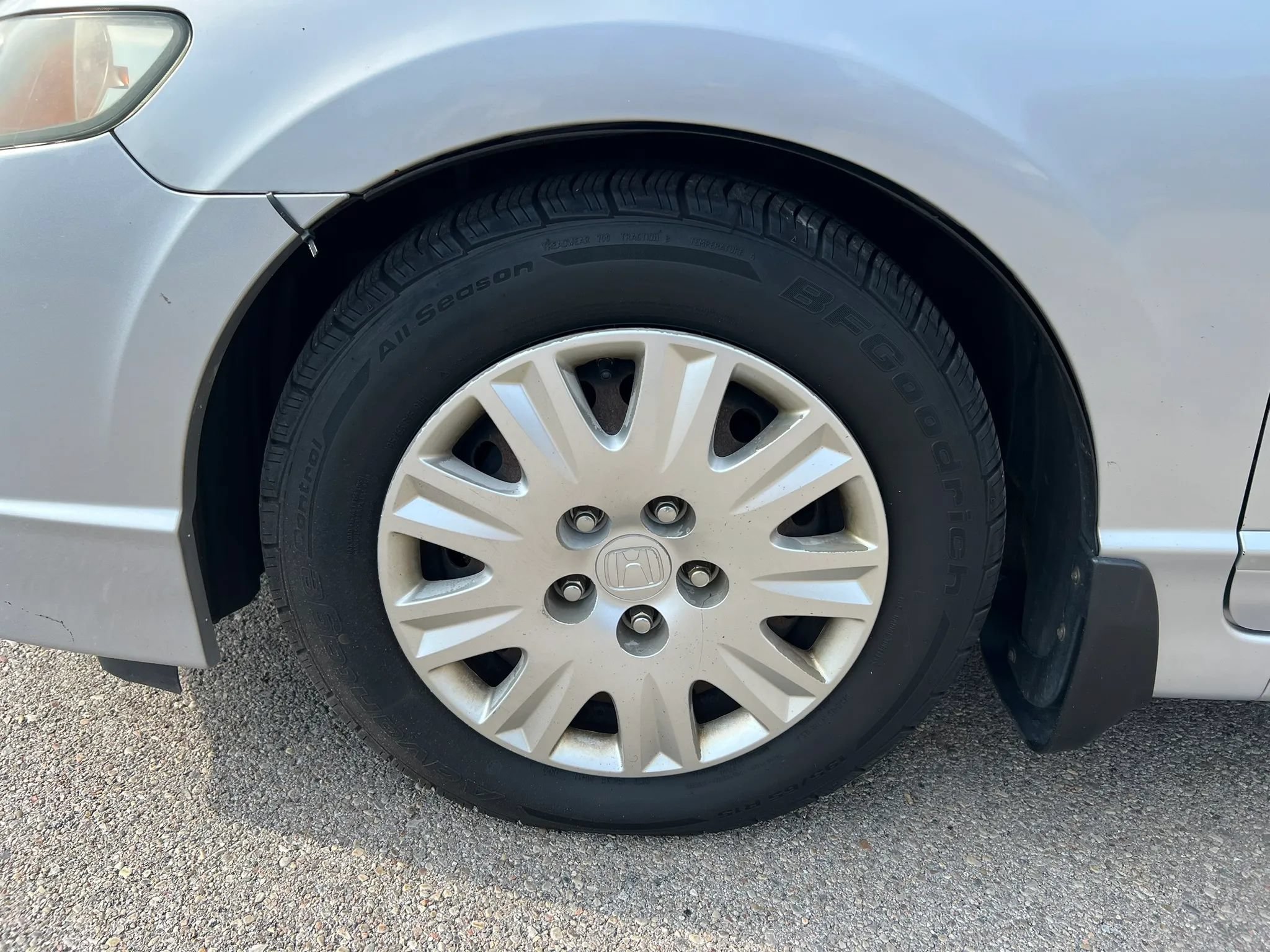 Used 2010 Honda Civic DX-VP image 9
