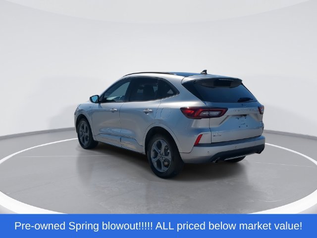 Used 2023 Ford Escape ST-Line w/ Tech Pack #1 AWD/4WD image 6