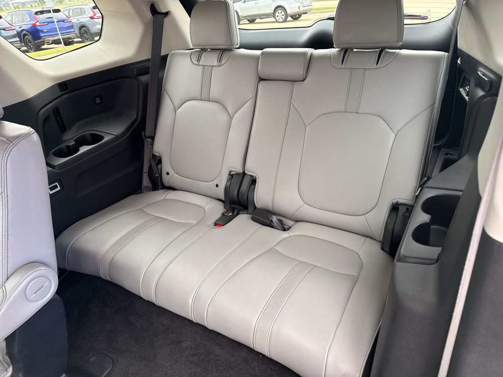 Used 2023 Honda Pilot EX-L image 16