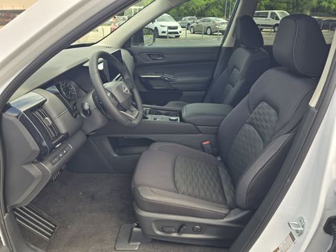 New 2026 Nissan Pathfinder SV AWD/4WD image 12
