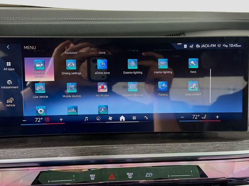 New 2026 BMW 750e xDrive image 16