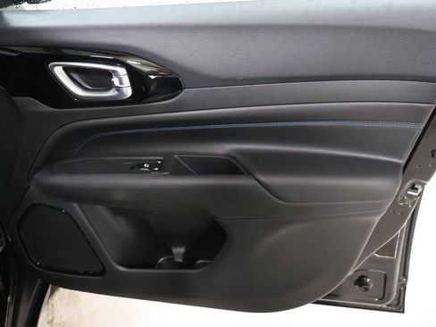 New 2026 Jeep Compass Latitude image 19