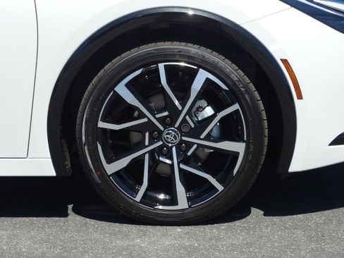 New 2026 Toyota Prius Plug-In Hybrid image 4