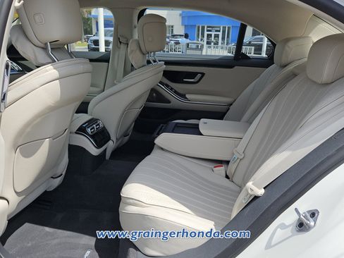 Used 2022 Mercedes-Benz S 500 4MATIC image 11