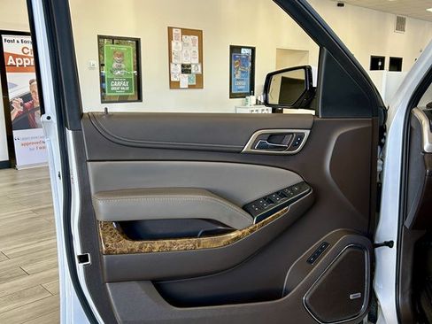 Used 2016 GMC Yukon Denali w/ Open Road Package AWD/4WD image 15