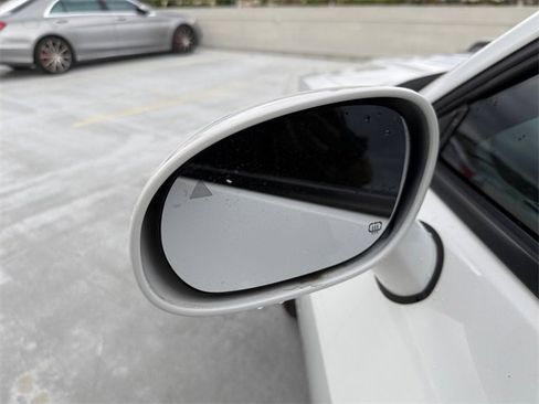 Used 2017 Dodge Challenger R/T Plus image 27