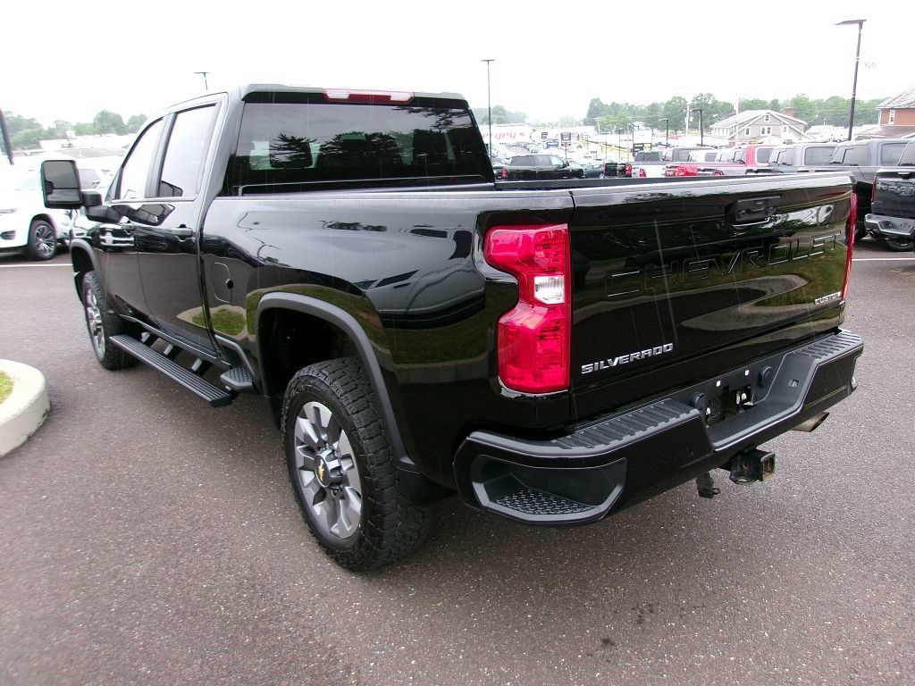 Used 2025 Chevrolet Silverado 2500 Custom w/ Custom Convenience Package AWD/4WD image 4