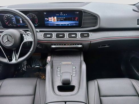 Used 2025 Mercedes-Benz GLE 350 4MATIC image 19