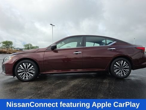 Used 2024 Nissan Altima 2.5 SV FWD image 5