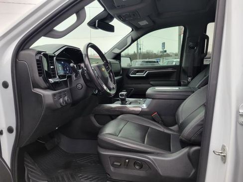 Used 2022 Chevrolet Silverado 1500 LTZ w/ LTZ Premium Package image 8
