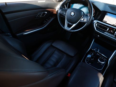 Used 2019 BMW 330i Sedan w/ Premium Package image 25