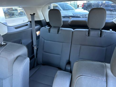 Certified 2025 Ford Explorer Active image 24