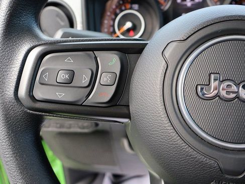 Used 2025 Jeep Gladiator Sport image 35