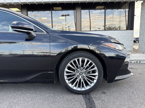 Used 2019 Toyota Avalon Limited w/ All Weather Liner Package image 37