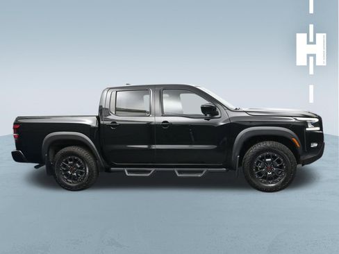 Used 2022 Nissan Frontier PRO-4X w/ Pro-4X Premium Package image 3