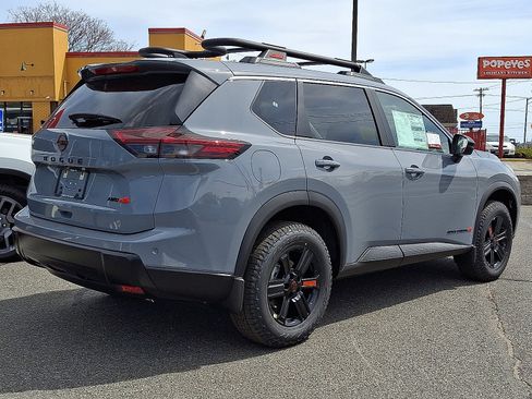New 2026 Nissan Rogue SV w/ Rock Creek Premium Package AWD/4WD image 4