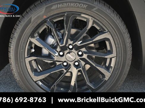 New 2024 GMC Terrain SLT w/ Elevation Edition image 11