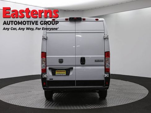 Used 2023 RAM ProMaster 2500 w/ Convenience Group FWD image 6