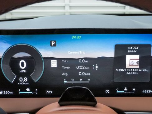 Certified 2026 Genesis GV70 2.5T Advanced AWD/4WD image 22
