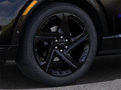 New 2024 Chevrolet Equinox EV RS image 9