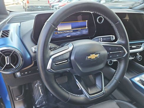 Used 2024 Chevrolet Equinox EV LT FWD image 11