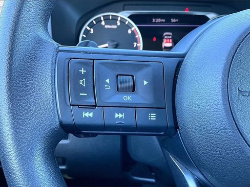 Used 2024 Nissan Rogue SV image 16