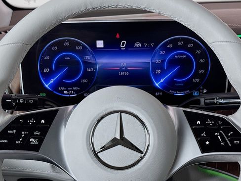 Certified 2023 Mercedes-Benz EQE 350+ 4MATIC SUV w/ Pinnacle Trim Package image 18