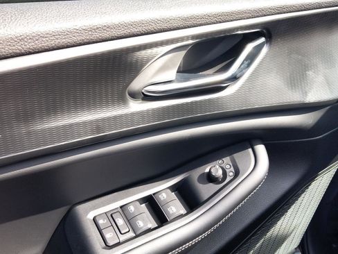 New 2025 Jeep Grand Cherokee Altitude image 16