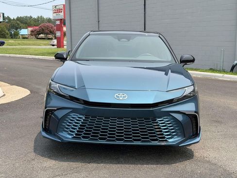 Used 2025 Toyota Camry XSE FWD image 24