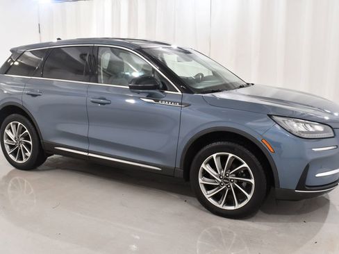 Used 2023 Lincoln Corsair AWD w/ Equipment Group 101A image 5