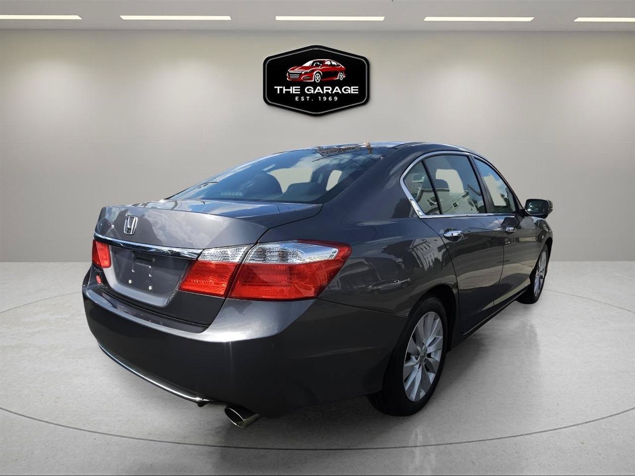 Used 2015 Honda Accord EX image 6